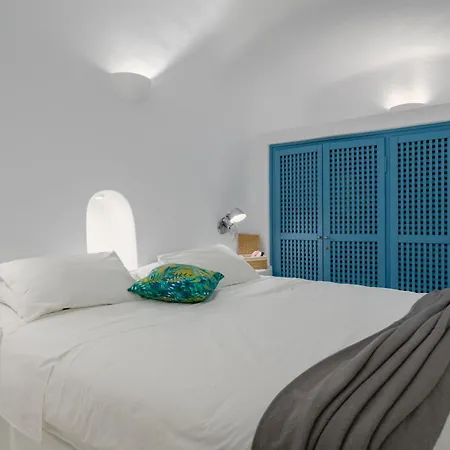 Aristos Life Luxury Cave Villa *
